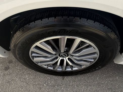 Used 2021 Nissan Armada SL w/ Midnight Edition Package image 19