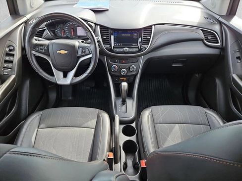 Used 2022 Chevrolet Trax LT w/ Driver Confidence Package image 17