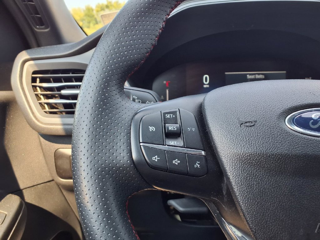 Used 2025 Ford Escape ST-Line AWD/4WD image 10