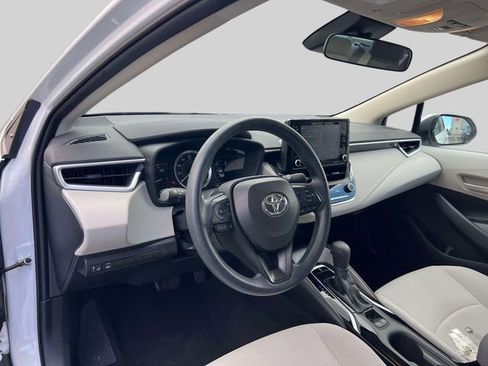Used 2022 Toyota Corolla LE image 22