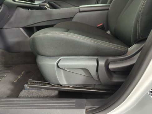 Used 2024 Nissan Rogue S AWD/4WD image 13