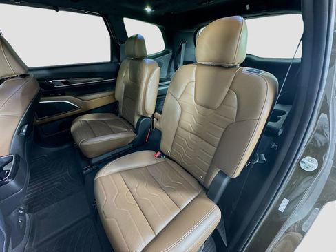 Used 2022 Kia Telluride SX w/ SX Prestige Package image 26
