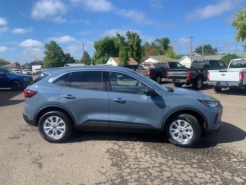 Used 2024 Ford Escape Active image 4