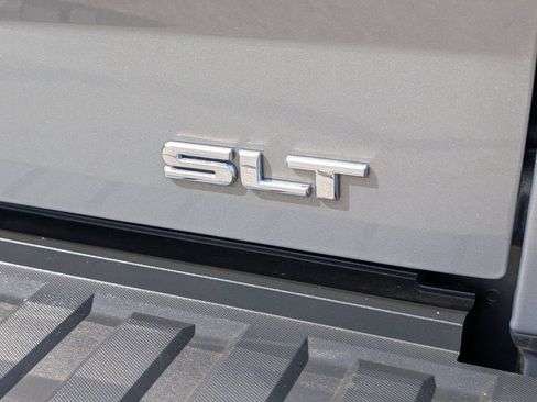 Used 2017 GMC Sierra 1500 SLT w/ SLT Premium Package AWD/4WD image 40
