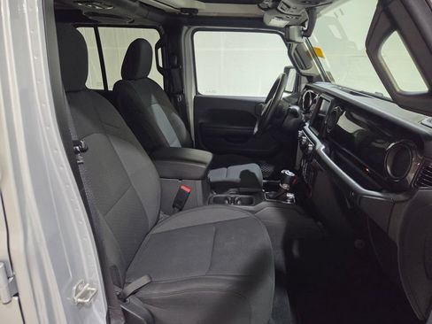 Used 2022 Jeep Wrangler Unlimited Sport AWD/4WD image 22