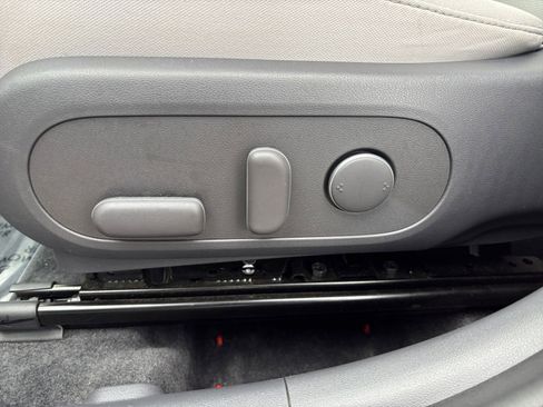 Used 2025 Hyundai Kona SEL image 22