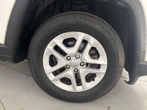 Used 2018 Jeep Compass Sport FWD image 18