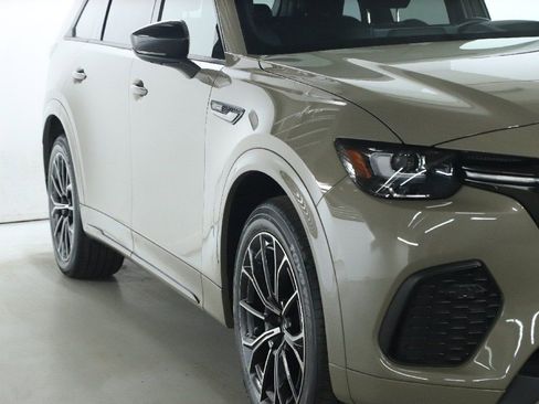 Certified 2025 MAZDA CX-70 3.3 Turbo S w/ Premium Package image 8