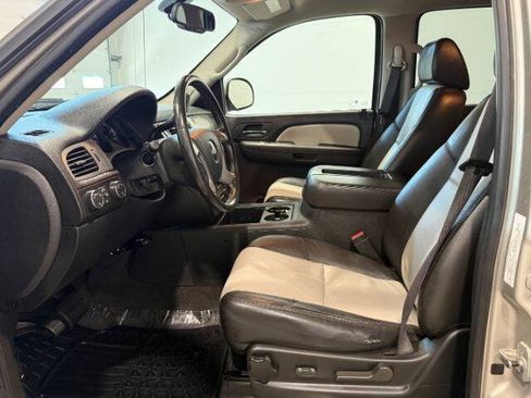 Used 2008 Chevrolet Avalanche LTZ AWD/4WD image 15