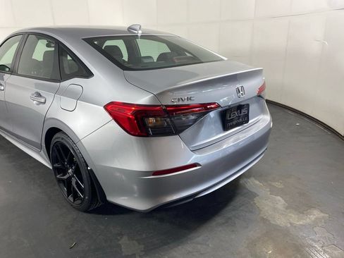 Used 2024 Honda Civic Sport image 9