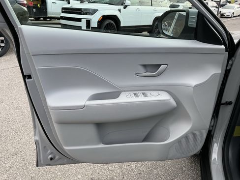 New 2026 Hyundai Kona SE image 13