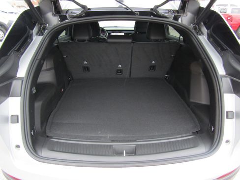 Used 2024 Jeep Wagoneer Launch Edition image 16