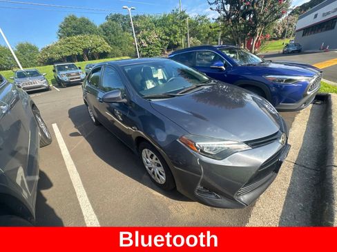 Used 2018 Toyota Corolla LE FWD image 2