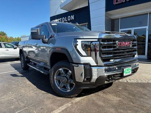 New 2025 GMC Sierra 2500 SLT image 4