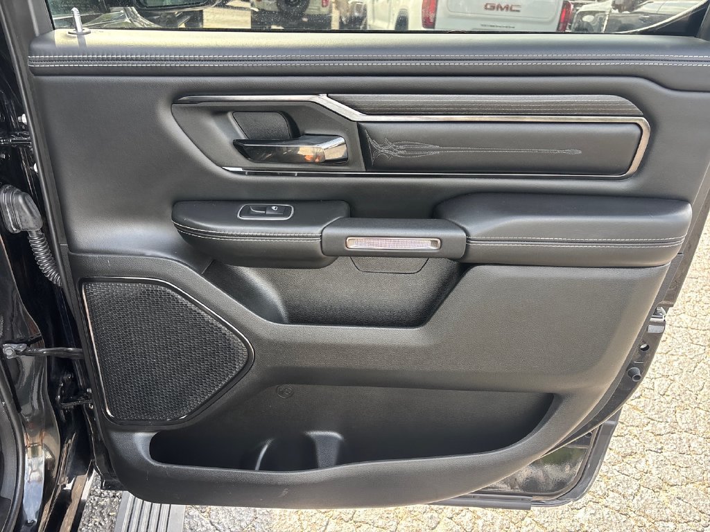 Used 2022 RAM 1500 Limited w/ Body-Colour Bumper Group AWD/4WD image 17