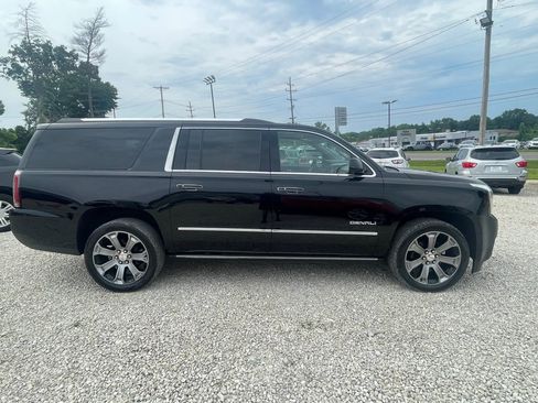 Used 2017 GMC Yukon XL Denali w/ Open Road Package AWD/4WD image 5