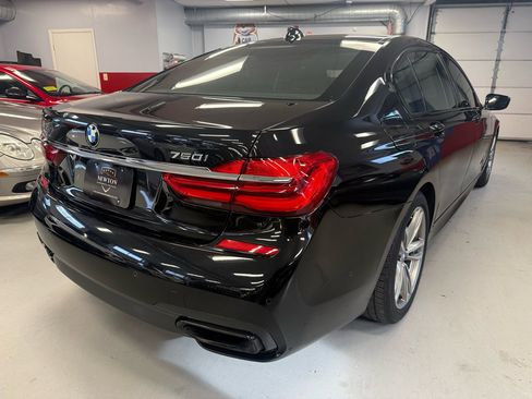 Used 2017 BMW 750i xDrive image 7