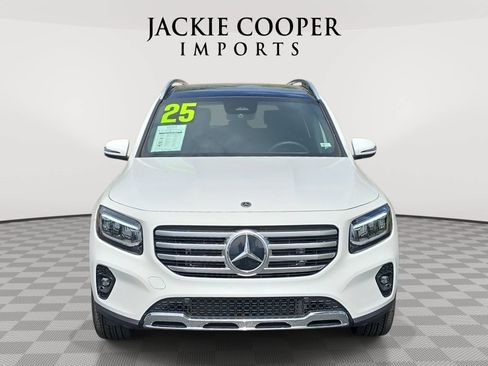 Used 2025 Mercedes-Benz GLB 250 image 2