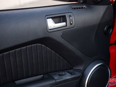 Used 2011 Ford Mustang Shelby GT500 w/ SVT Performance Pkg image 61