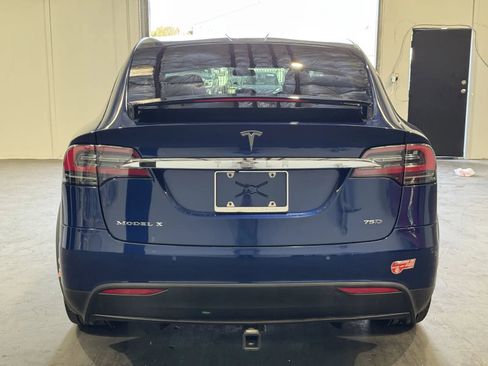 Used 2018 Tesla Model X 75D image 3