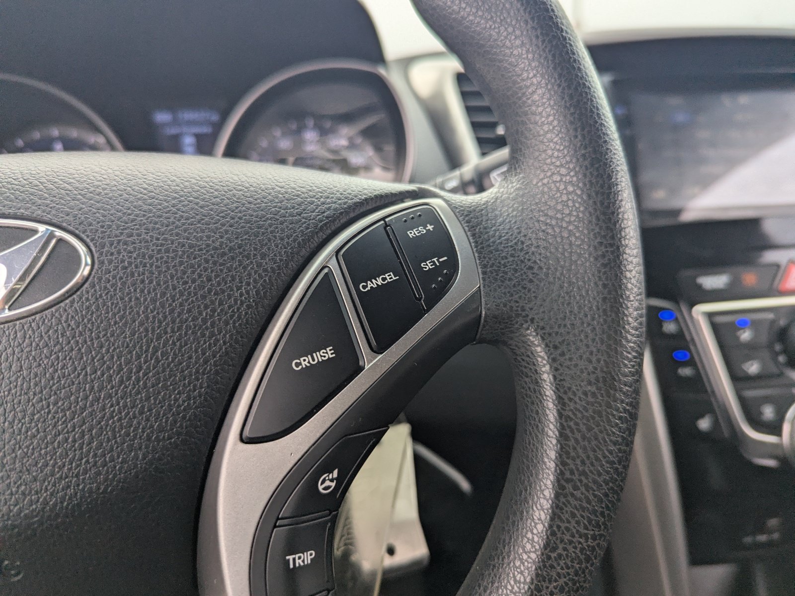 Used 2016 Hyundai Elantra GT FWD image 31