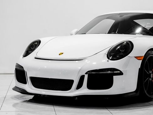 Used 2015 Porsche 911 GT3 image 2