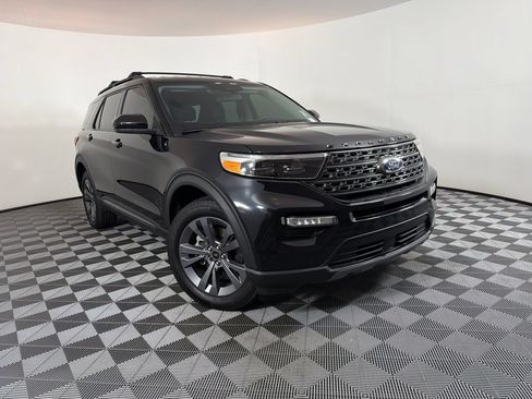 Used 2024 Ford Explorer XLT w/ Equipment Group 202A AWD/4WD image 1