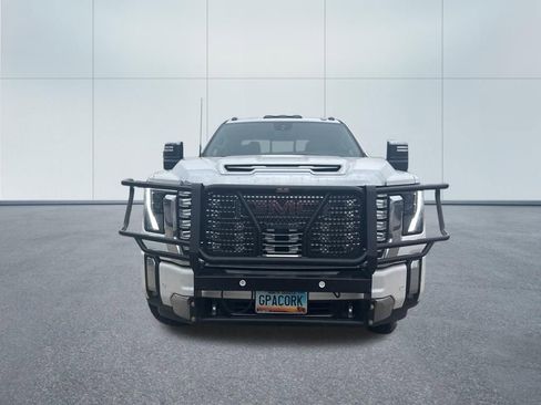 Used 2024 GMC Sierra 3500 Denali w/ Denali Reserve Package AWD/4WD image 2