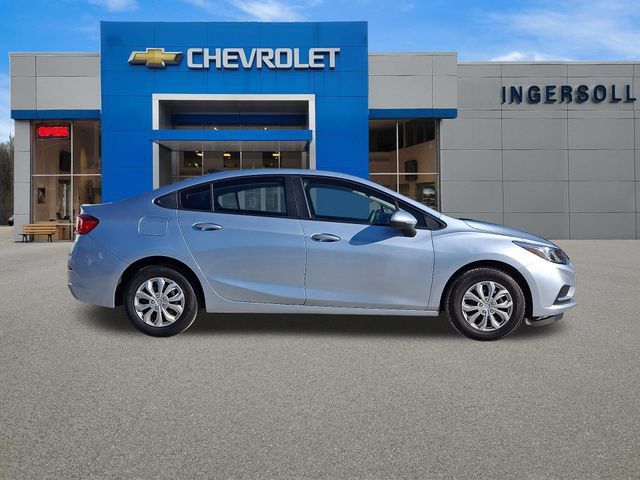 Used 2018 Chevrolet Cruze LS FWD image 23
