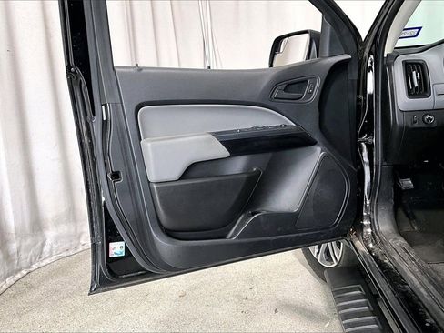 Used 2021 Chevrolet Colorado W/T w/ Custom Special Edition image 21