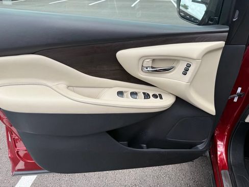 Used 2020 Nissan Murano Platinum w/ Cargo Package FWD image 11