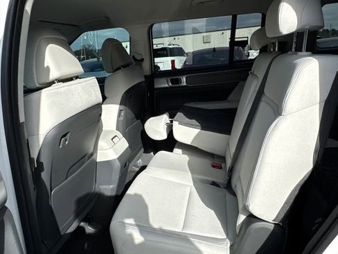 New 2026 Hyundai Santa Fe SE image 11