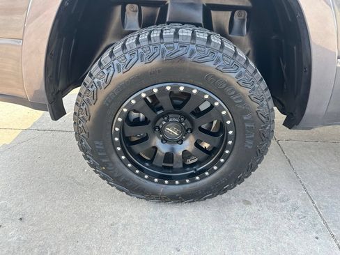 Used 2019 RAM 1500 Laramie w/ Sport Appearance Package AWD/4WD image 40