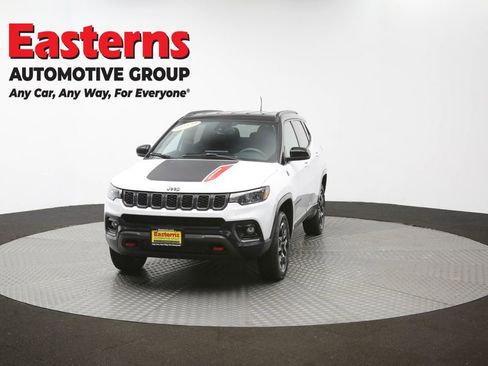 Used 2024 Jeep Compass Trailhawk AWD/4WD image 53