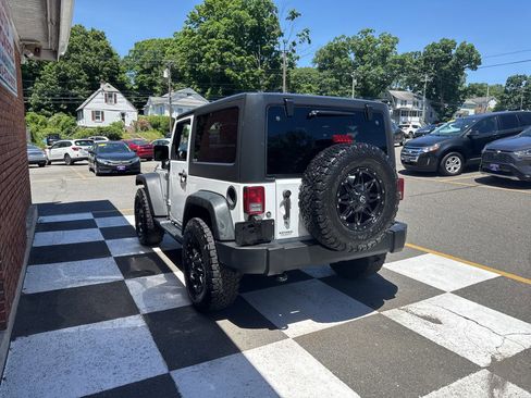 Used 2016 Jeep Wrangler Sport w/ Quick Order Package 24S AWD/4WD image 4