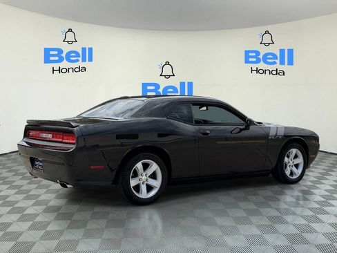 Used 2013 Dodge Challenger R/T RWD image 6