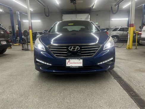 Used 2015 Hyundai Sonata Limited w/ Option Group 06 image 2