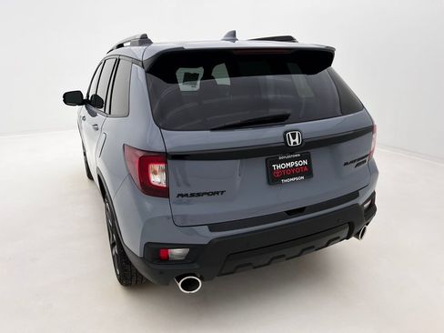 Used 2025 Honda Passport Black Edition image 8
