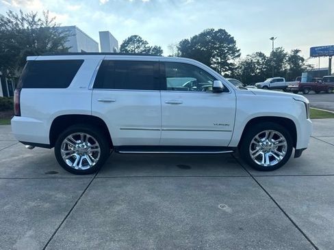 Used 2017 GMC Yukon SLT w/ Premium Edition RWD image 8