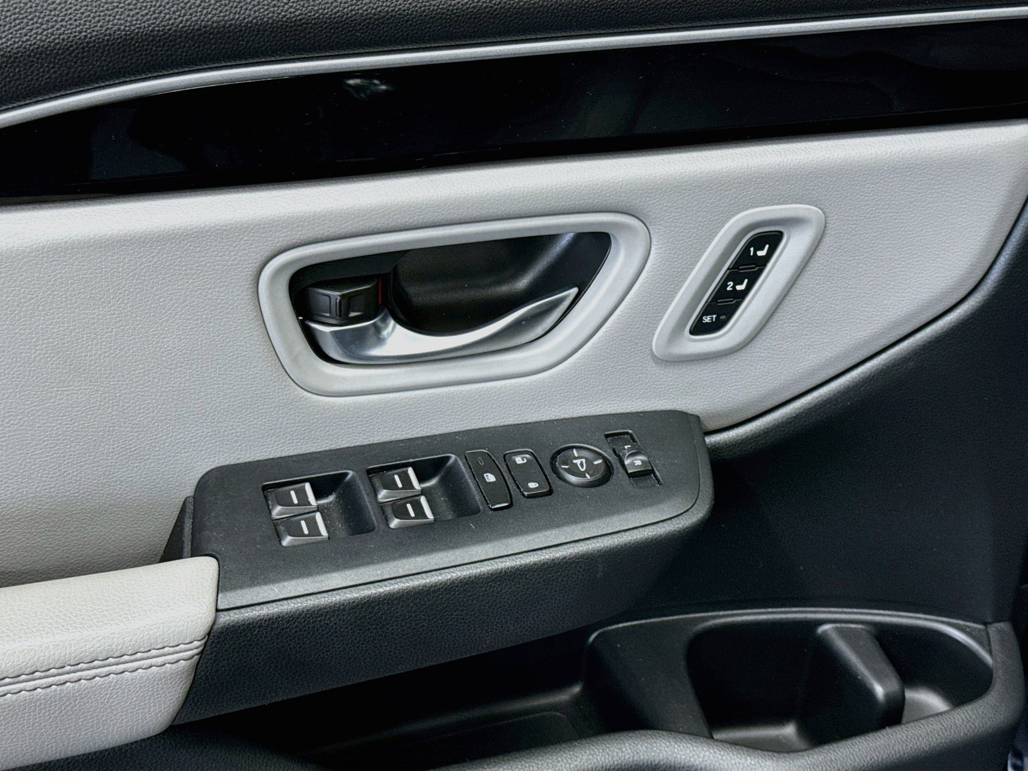 Used 2025 Honda Pilot EX-L image 15