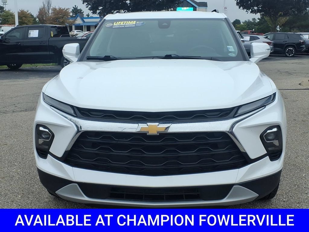 Used 2023 Chevrolet Blazer LT FWD image 2