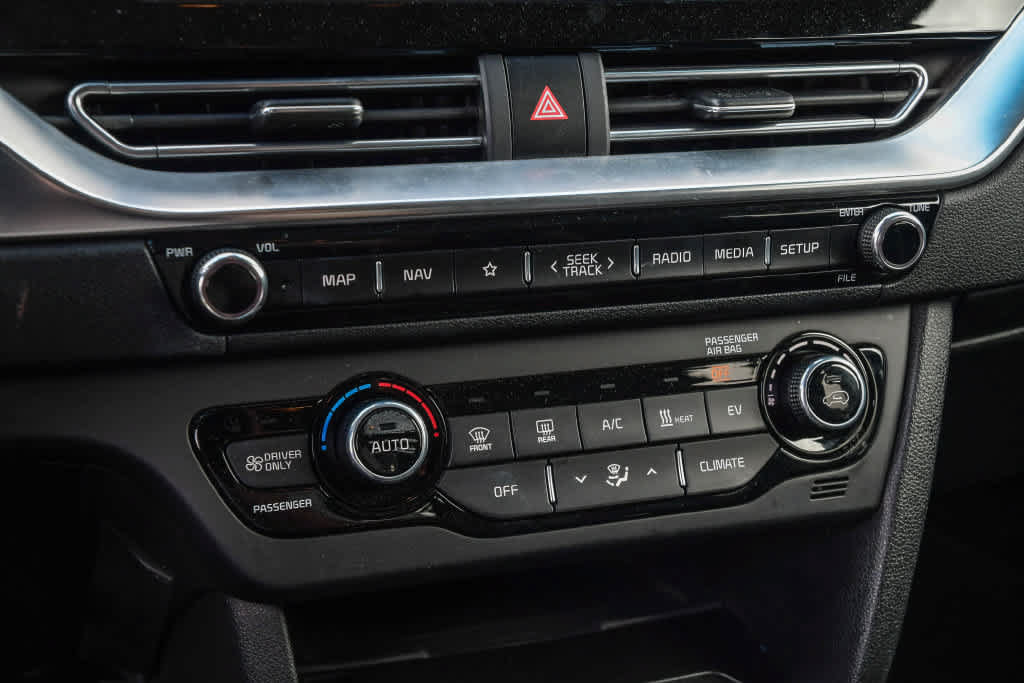 Used 2022 Kia Niro EX FWD image 21