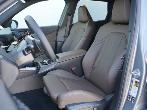 Used 2025 BMW X3 xDrive30i w/ Premium Package image 10