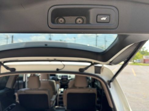 Used 2017 Honda Pilot Elite image 31