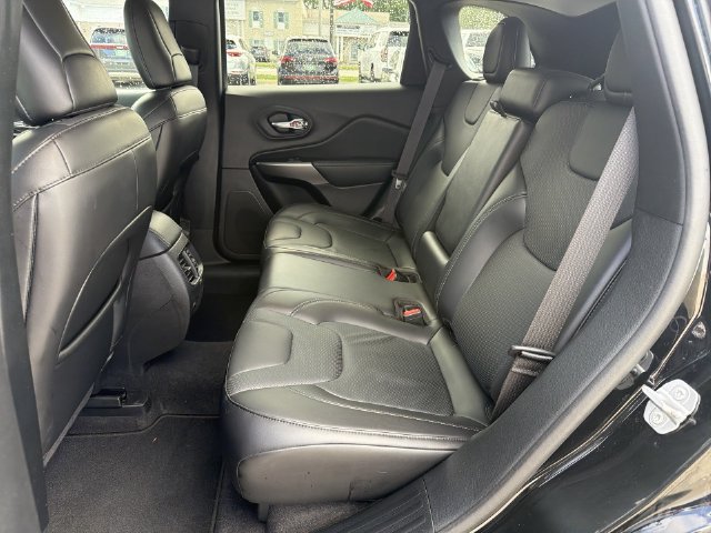 Used 2020 Jeep Cherokee Limited AWD/4WD image 31