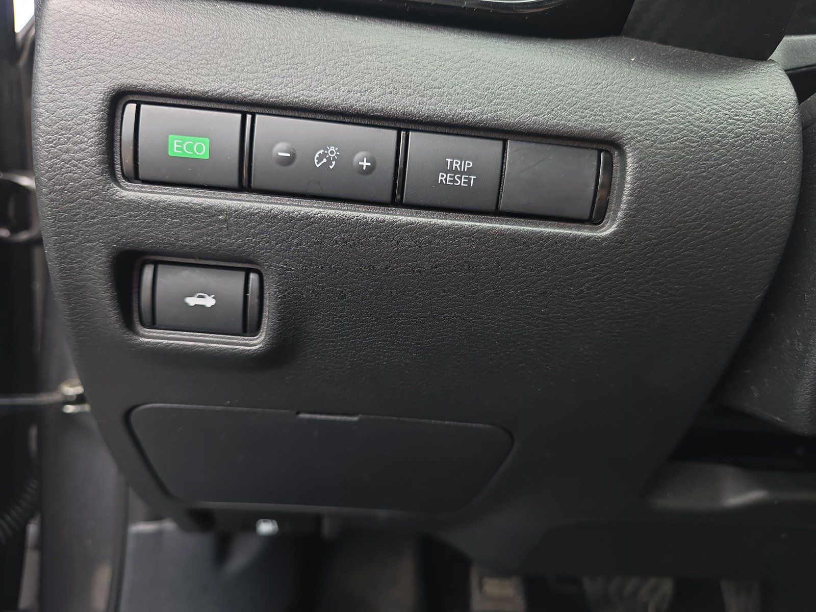 Used 2024 Nissan Sentra SV FWD image 21