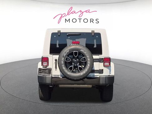 Used 2018 Jeep Wrangler Unlimited Sahara AWD/4WD image 6