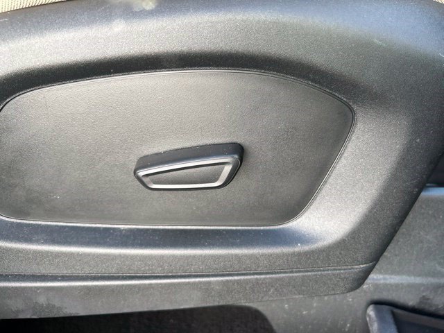 Used 2023 Ford Explorer XLT AWD/4WD image 52