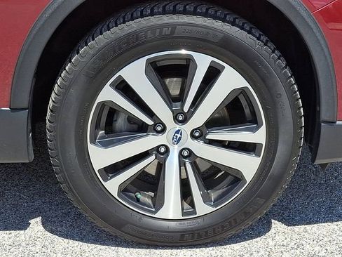 Used 2019 Subaru Outback 3.6R Limited AWD/4WD image 11