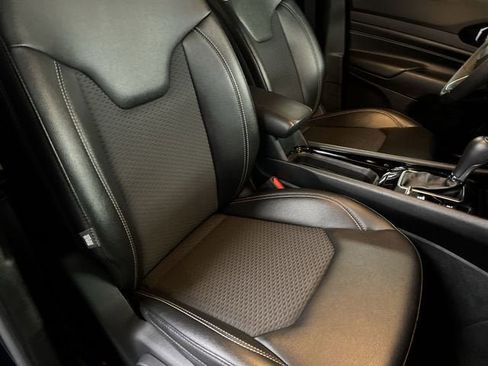 Used 2024 Jeep Compass Latitude w/ Altitude Special Edition image 27